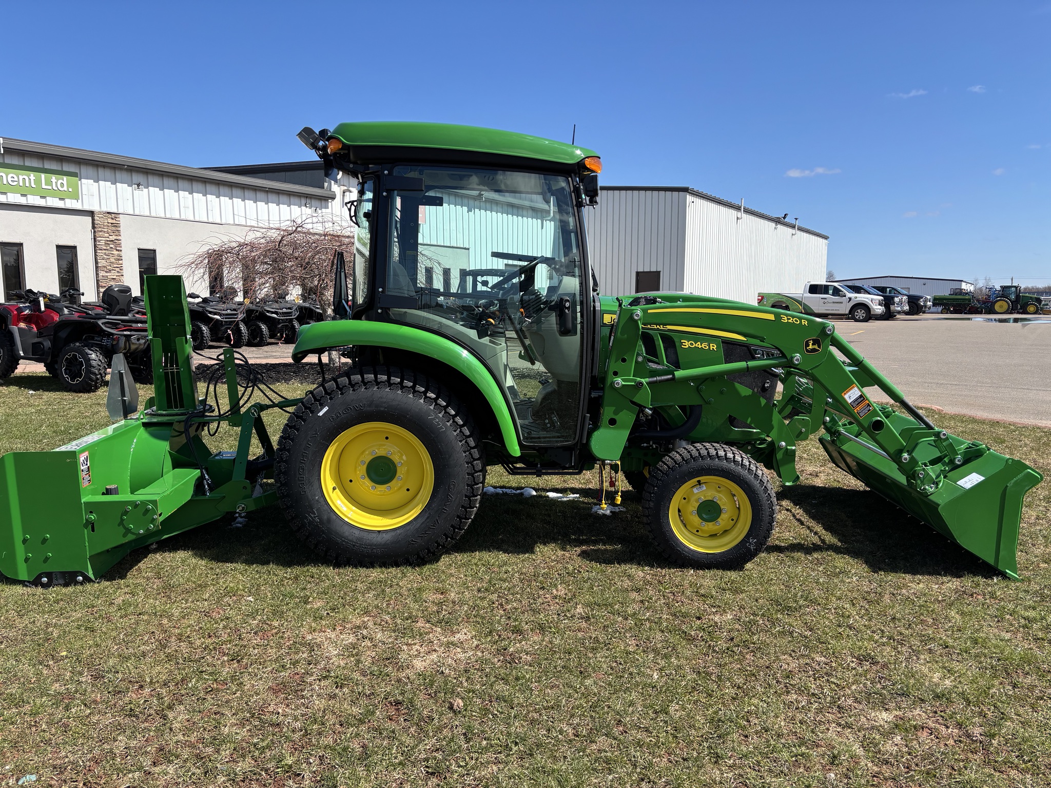 2024 John Deere 3046R Image 8