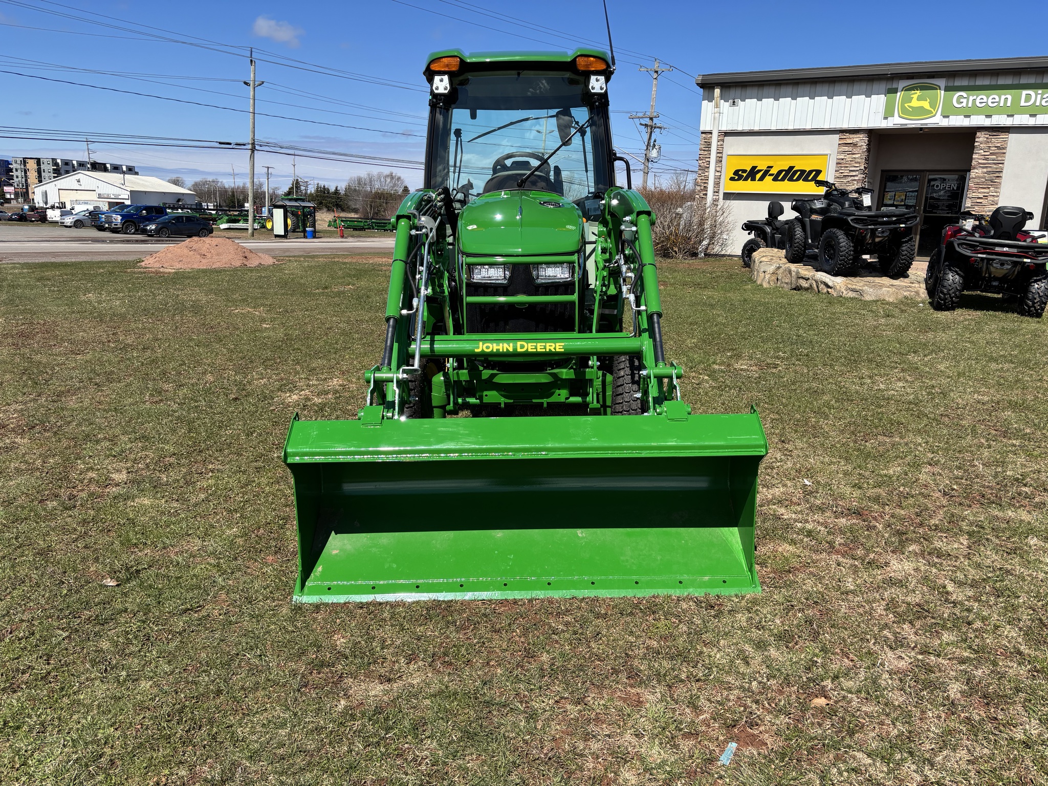2024 John Deere 3046R Image 9
