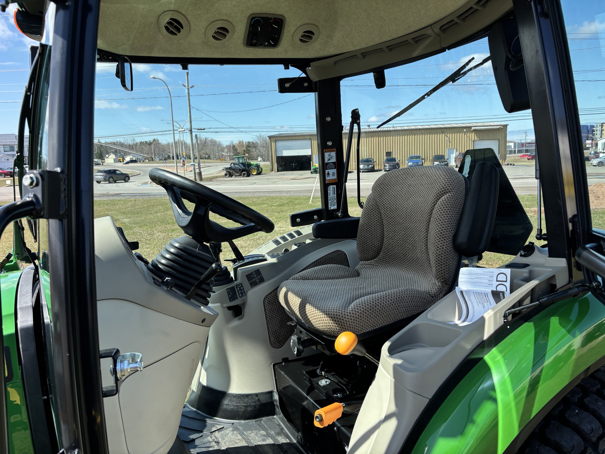 2024 John Deere 3046R Image 12