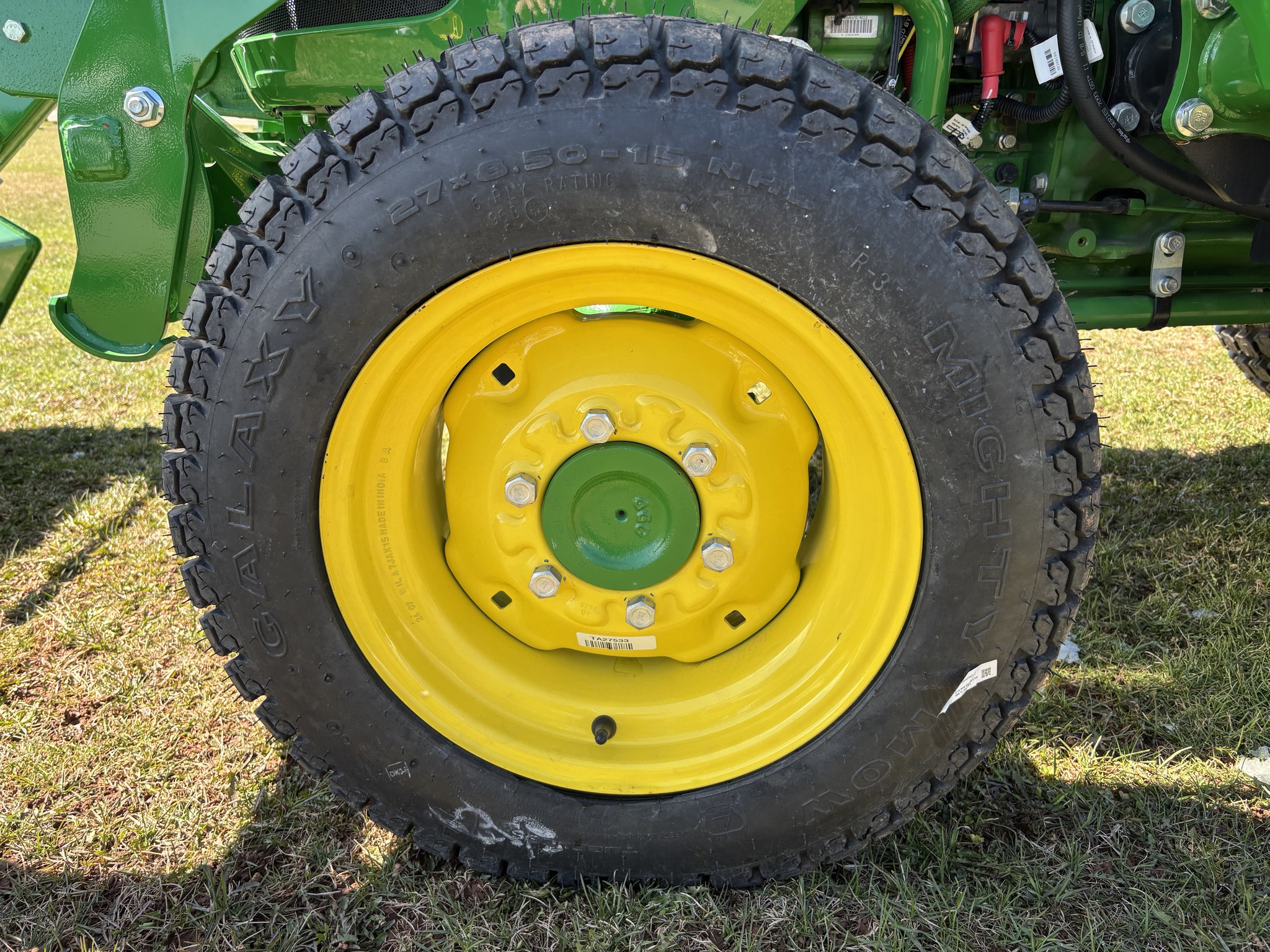 2024 John Deere 3046R Image 14