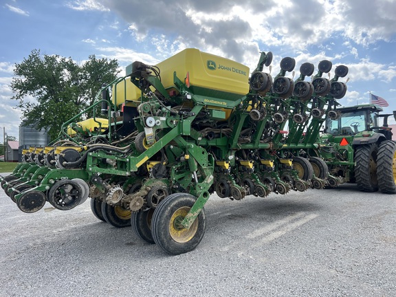 Photo of 2024 John Deere 1795