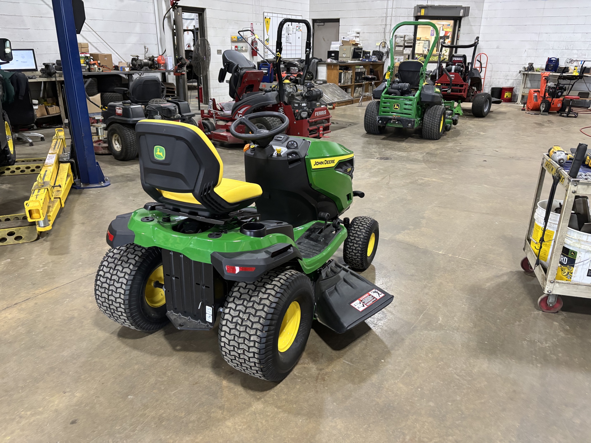 Used 2025 John Deere S130 Lawn & Garden Tractors at Koenig Equipment in Oxford, OH - PhotoXL6