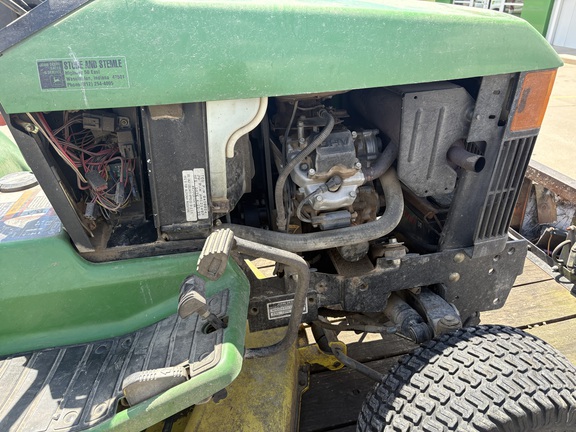 Photo of 1995 John Deere 445