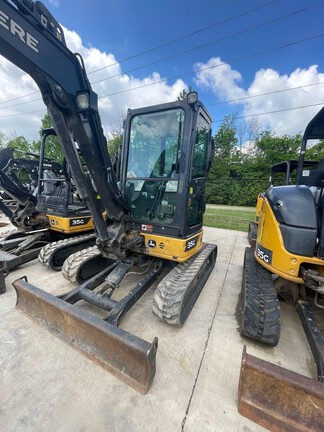 Photo of a 2020 John Deere 35G