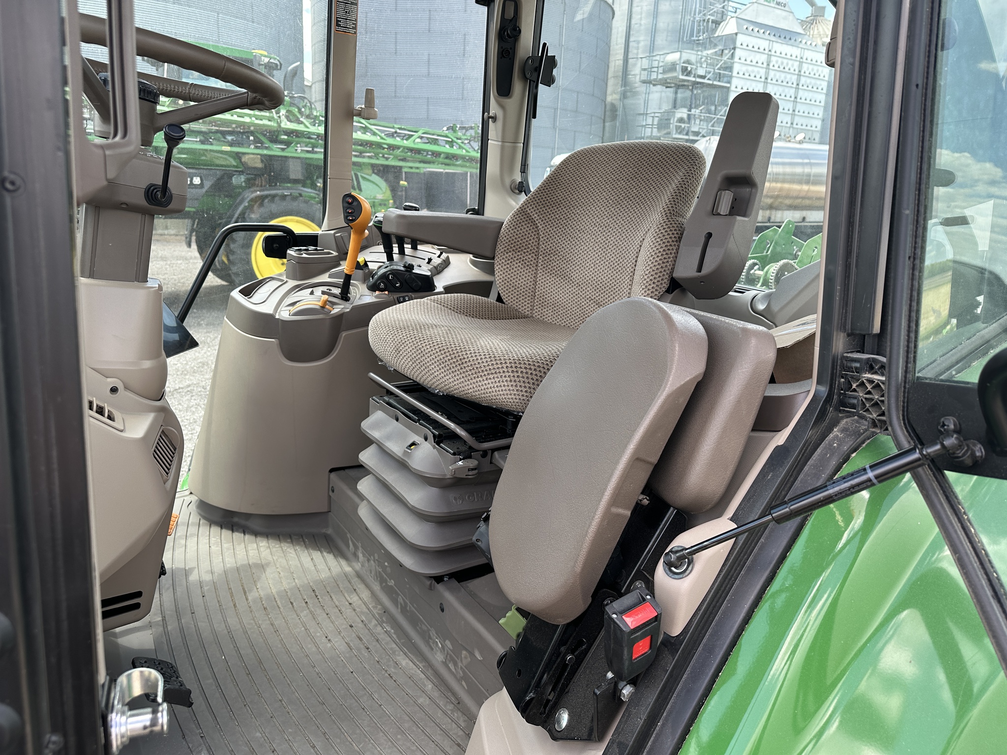 2025 John Deere 6M 115 Image 8