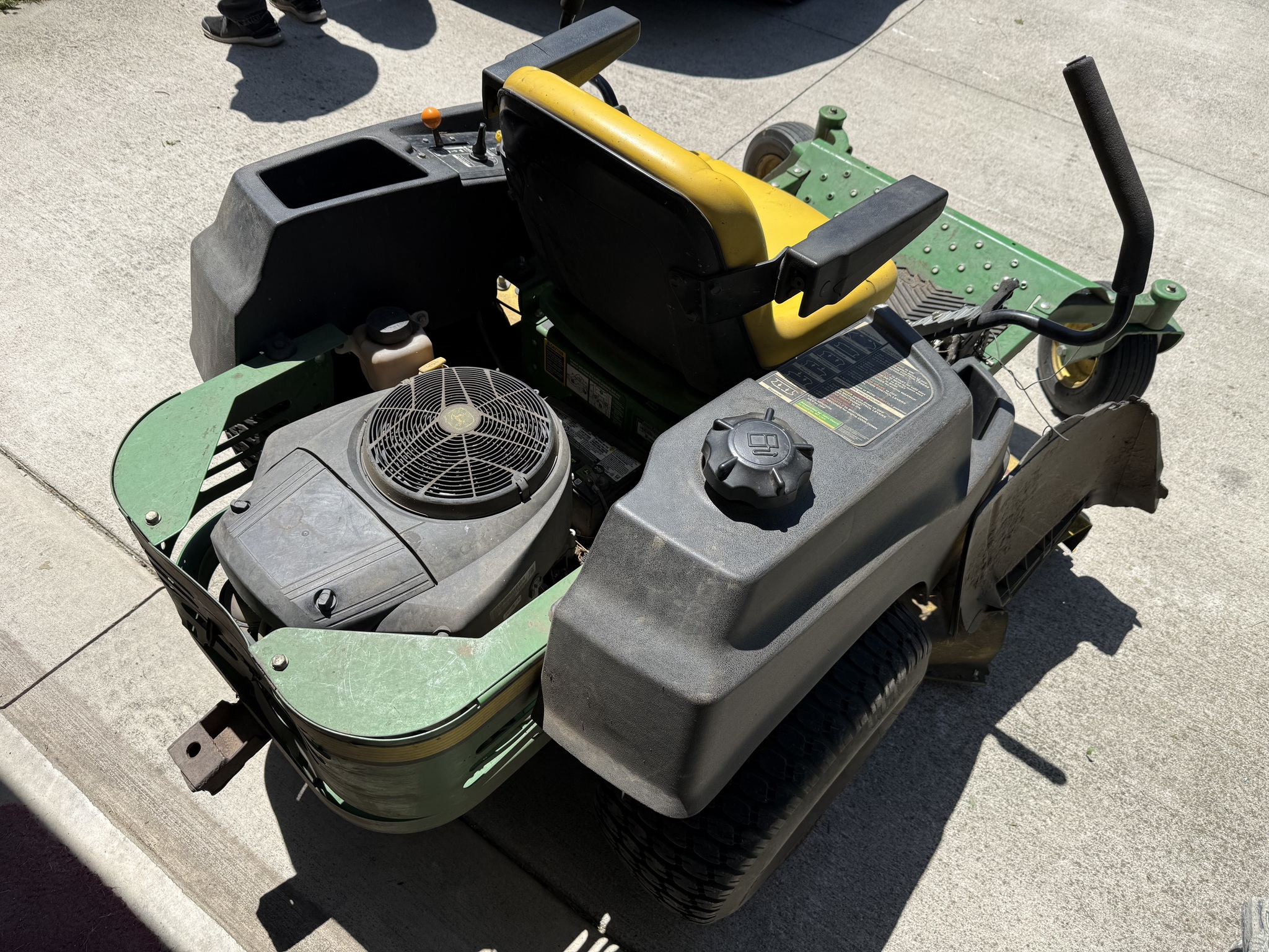 2012 John Deere Z425 Image 10
