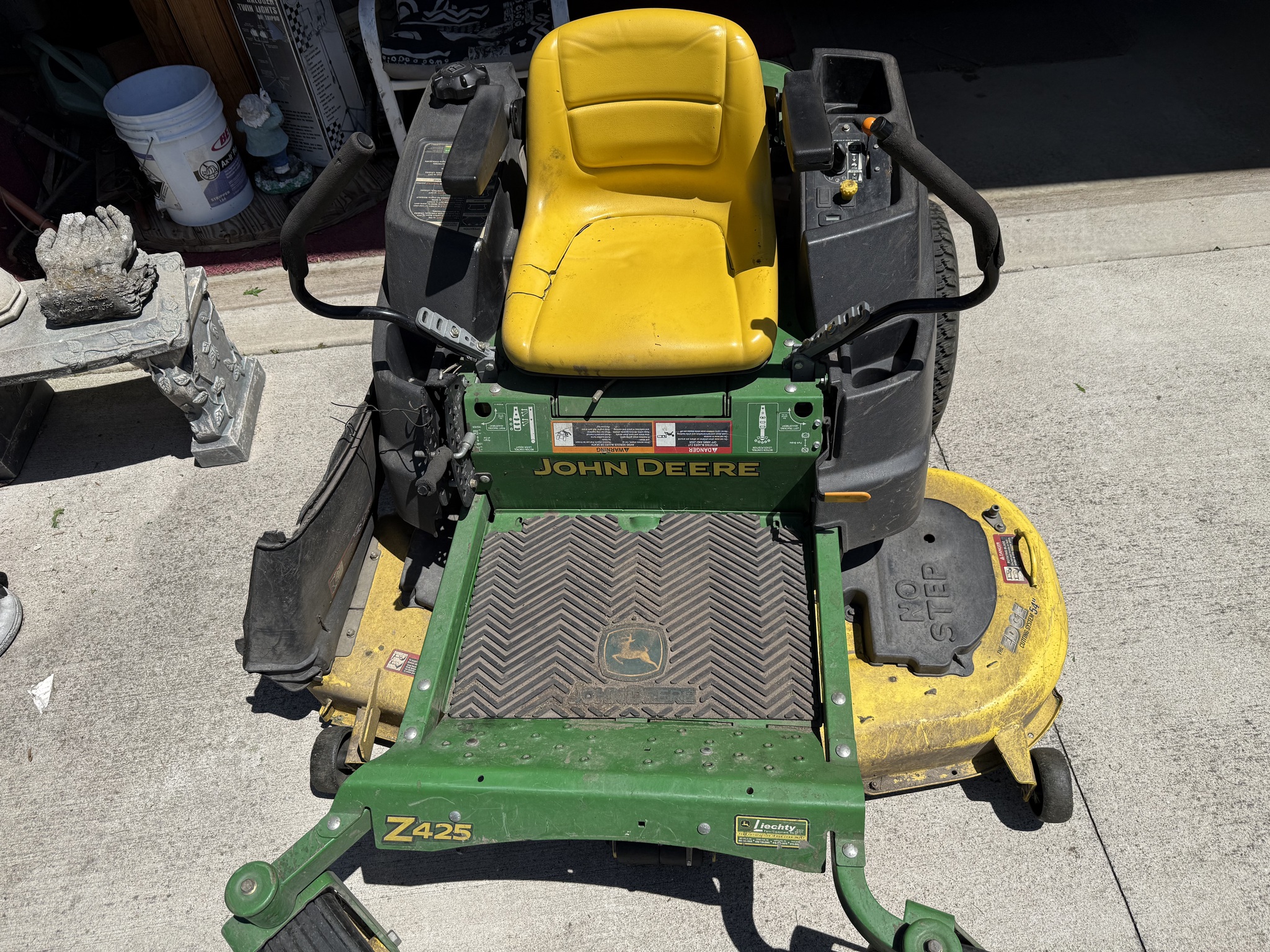 2012 John Deere Z425 Image 5
