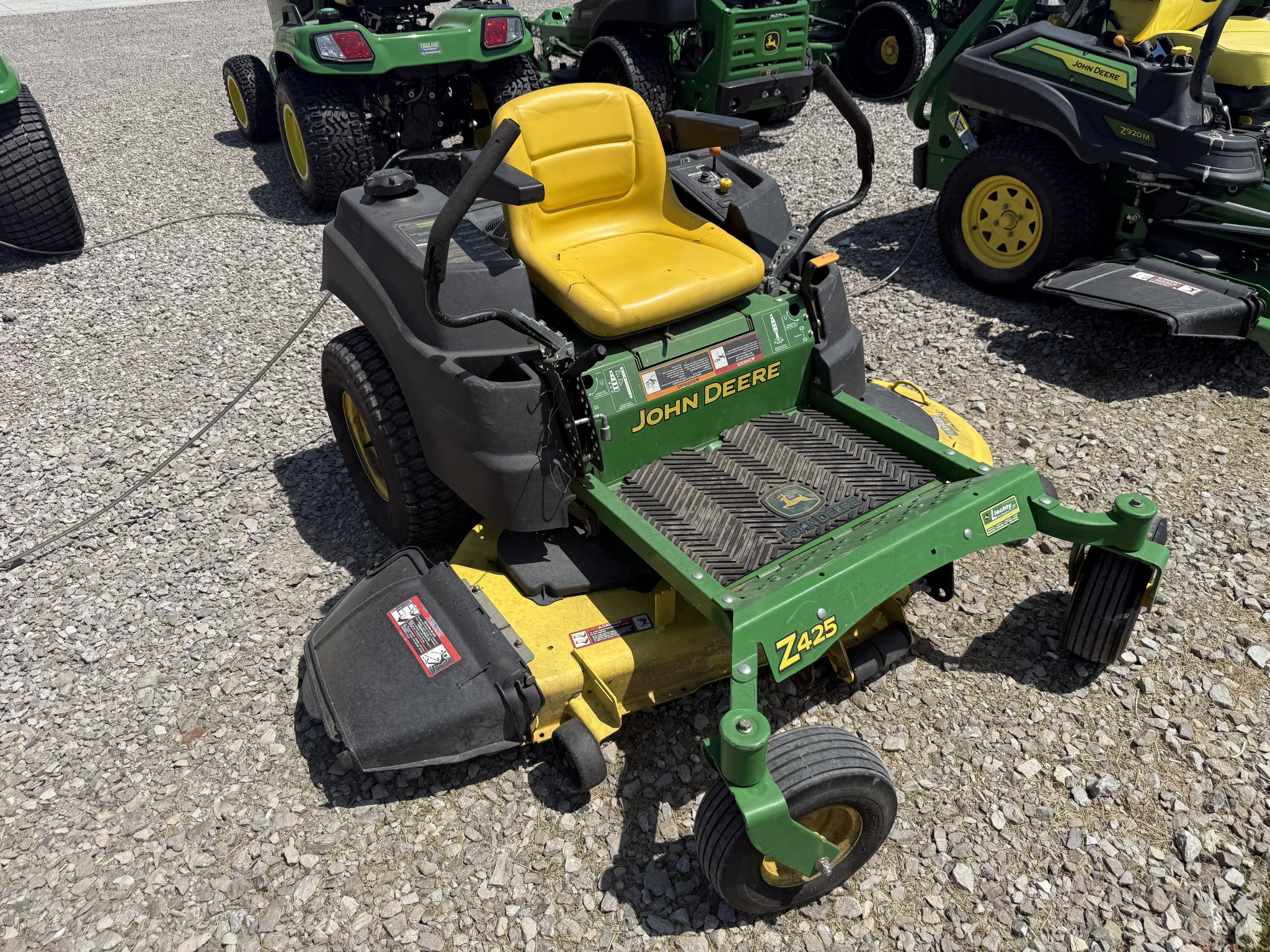 2012 John Deere Z425 Image 3