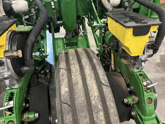 2024 John Deere 1775NT (8th thumbnail)
