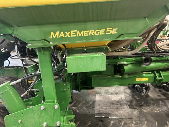 2024 John Deere 1775NT (10th thumbnail)