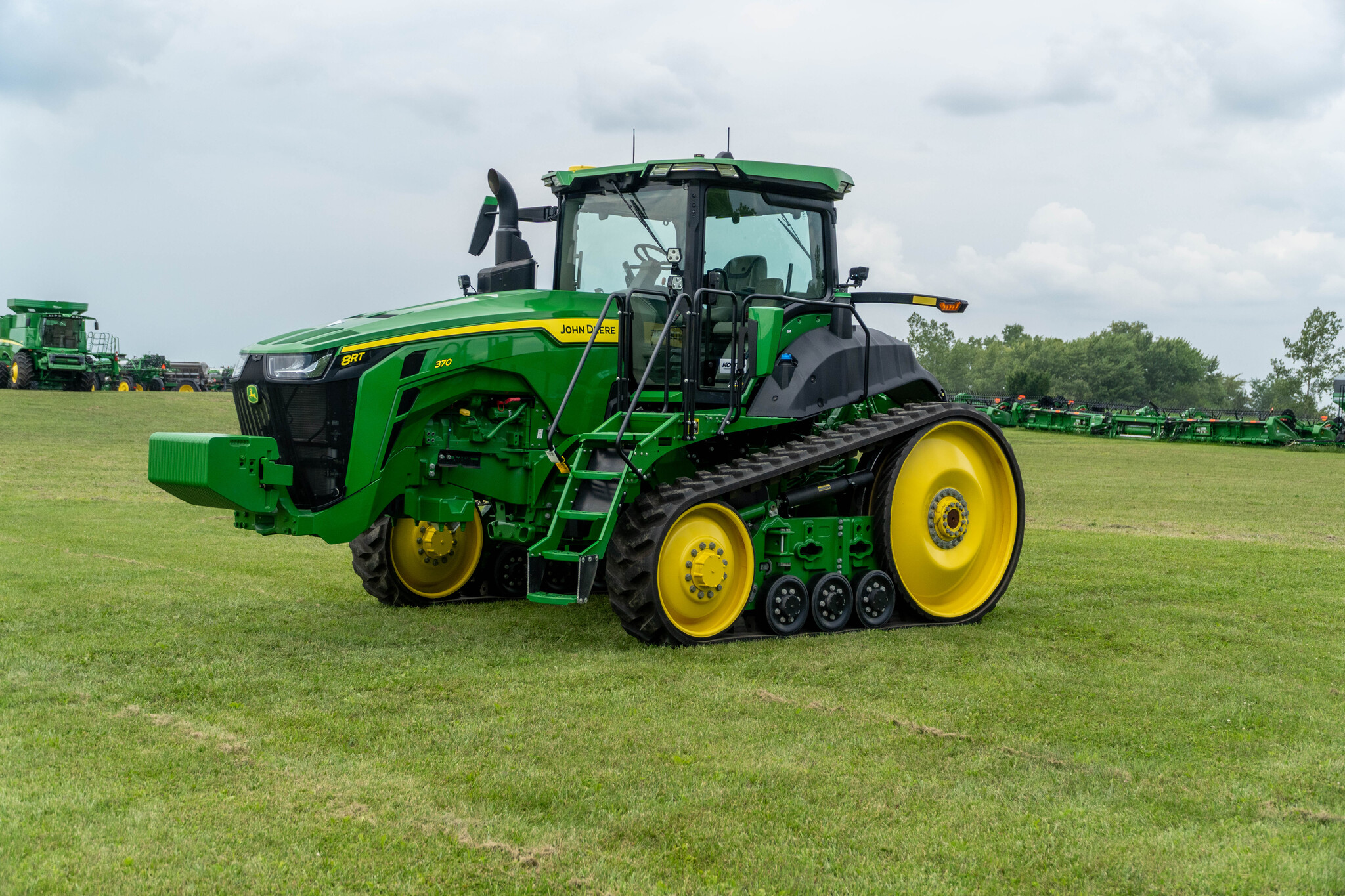Used 2023 John Deere 8RT 370 Track Tractors at Koenig Equipment in Anna, OH - PhotoXL0