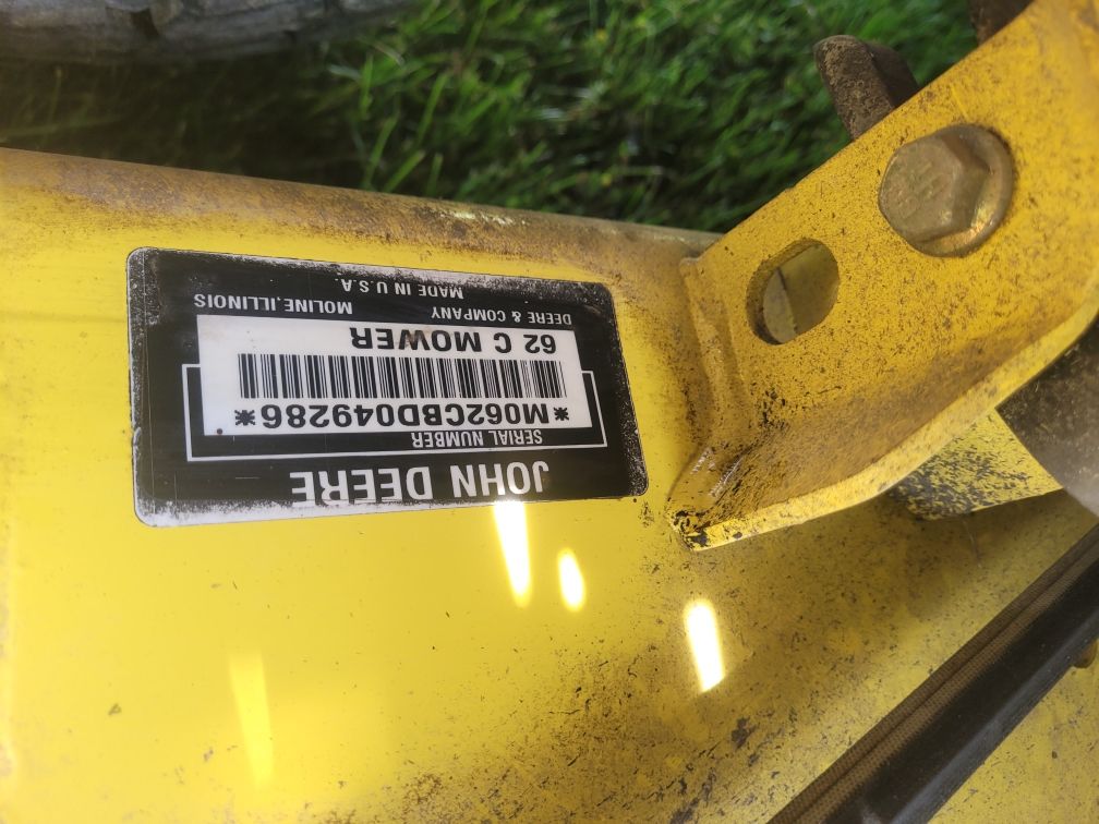 2004 John Deere X485 Image 11