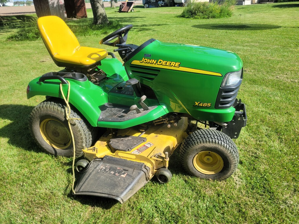 2004 John Deere X485 Image 2