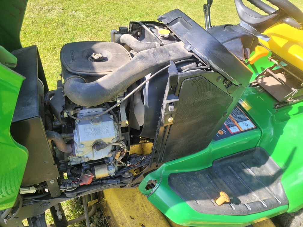 2004 John Deere X485 Image 9
