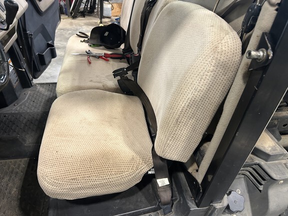 2019 John Deere XUV 835R (2nd thumbnail)