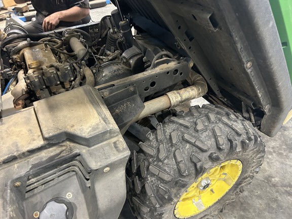 2019 John Deere XUV 835R (6th thumbnail)