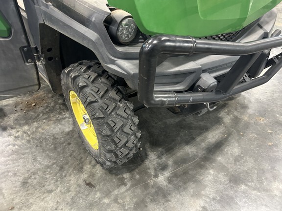 2019 John Deere XUV 835R (11th thumbnail)
