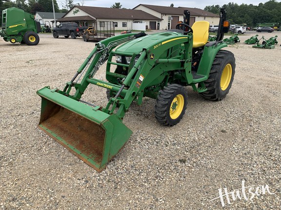 Photo of 2022 John Deere 3046R