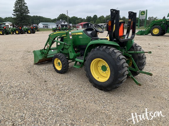 Photo of 2022 John Deere 3046R