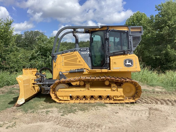 Photo of a 2025 John Deere 700 P