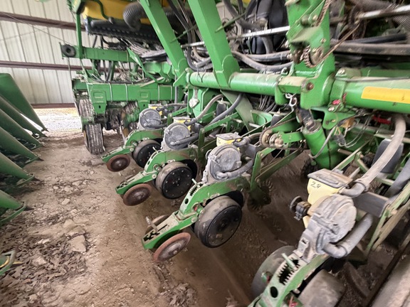 Photo of 2007 John Deere 1790