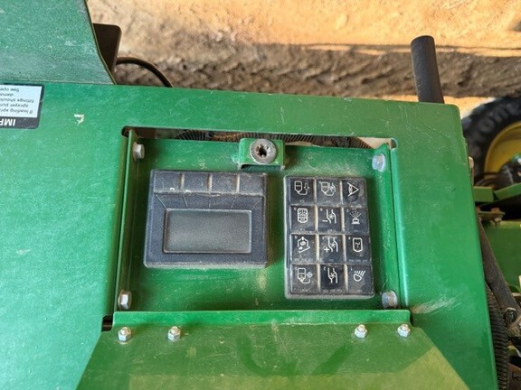 Photo of 2017 John Deere R4038