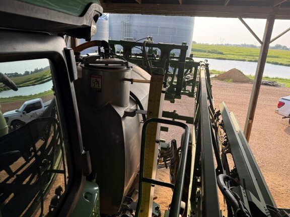 Photo of 2017 John Deere R4038