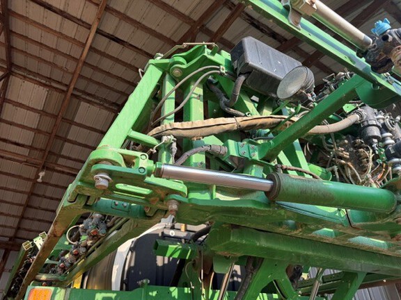 Photo of 2017 John Deere R4038