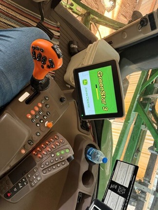 Photo of 2017 John Deere R4038