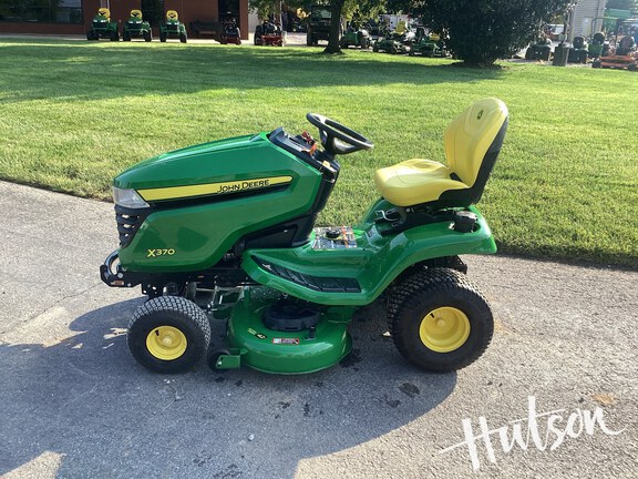 Photo of 2024 John Deere X370