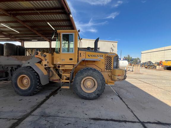 Photo of Volvo L90E