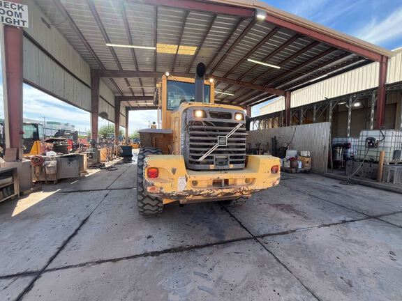 0 Volvo L90E