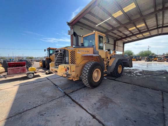 0 Volvo L90E