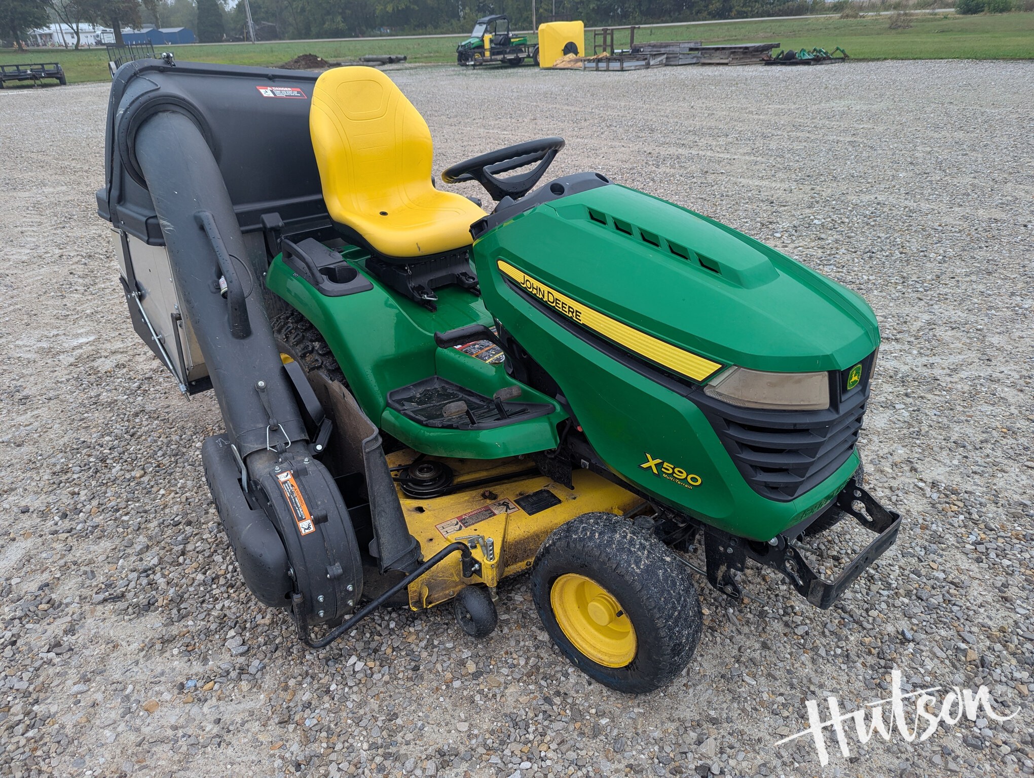 2015 John Deere X590