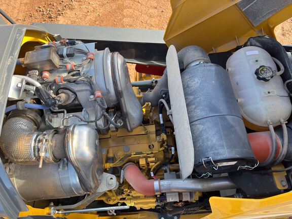 2024 John Deere 320P