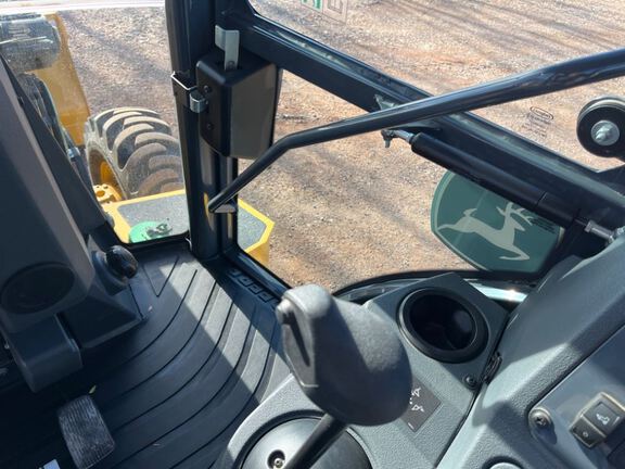 2024 John Deere 320P