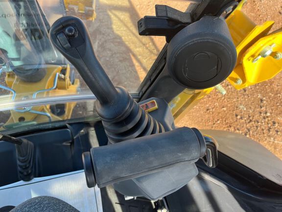 2024 John Deere 320P