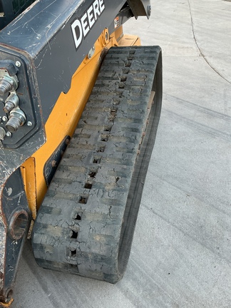 2022 John Deere 333G