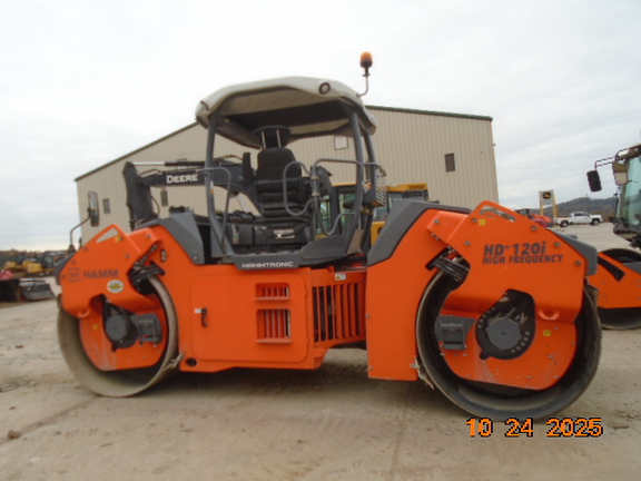 Photo of a 2019 Hamm HD120iVVHF