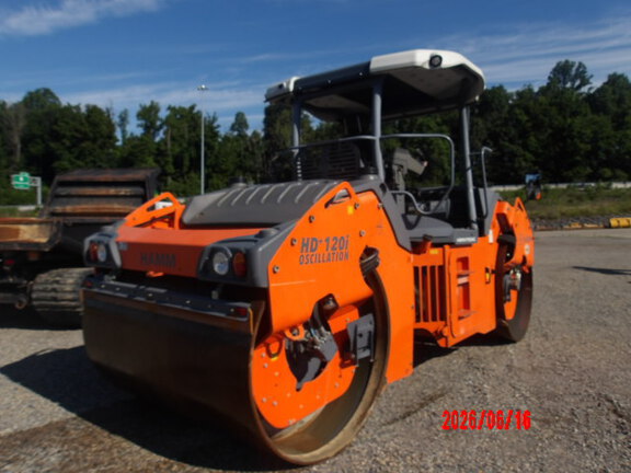 2019 Hamm HD120IVO