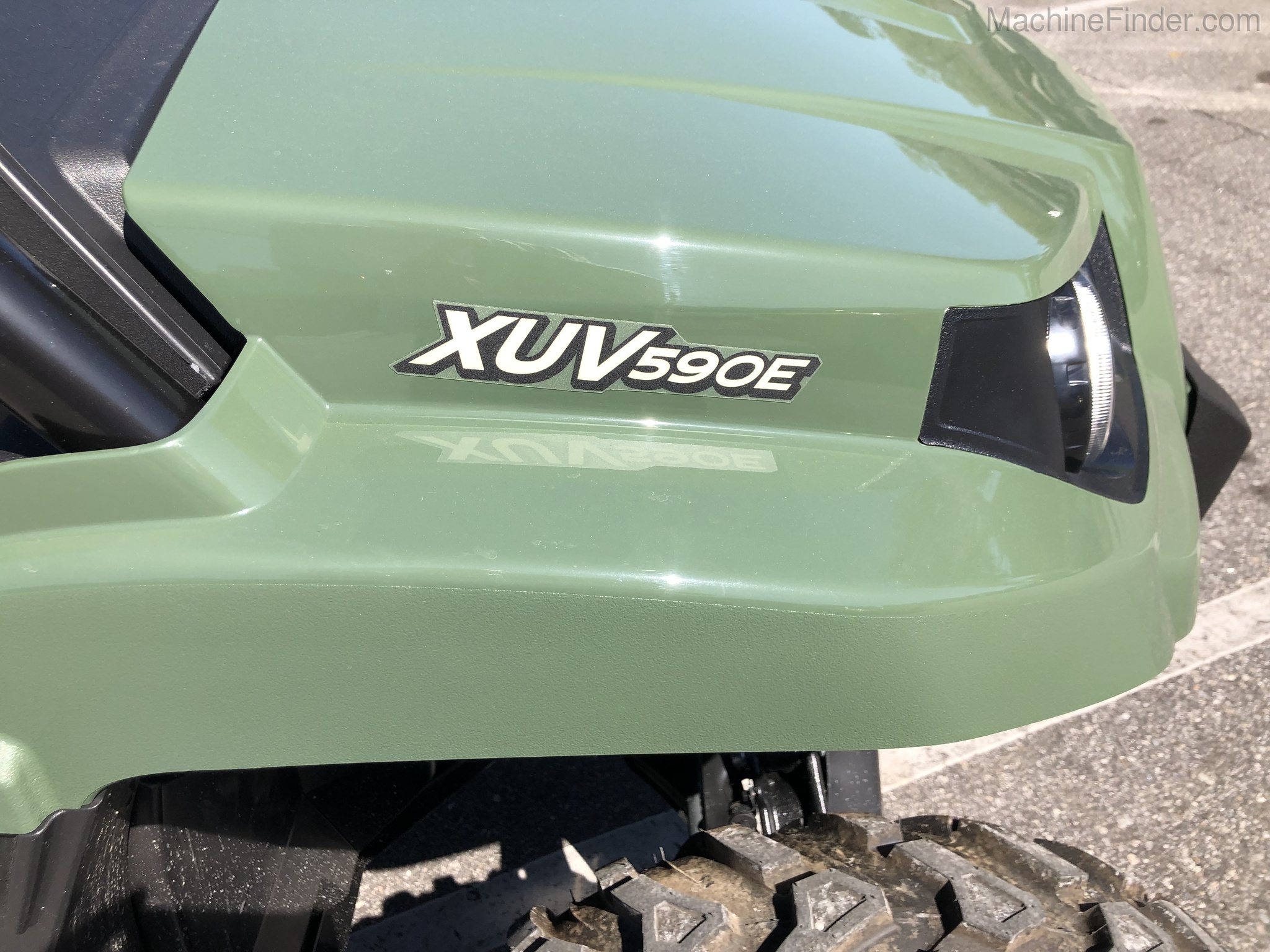 2020 John Deere XUV590E Image 4