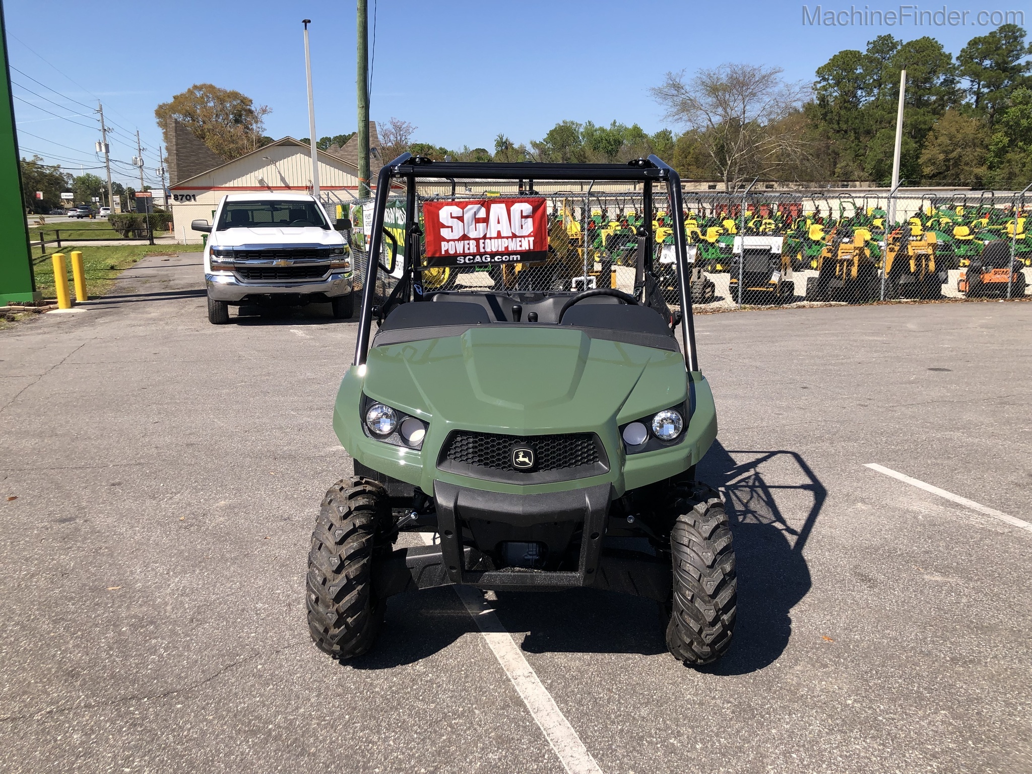 2020 John Deere XUV590E Image 6