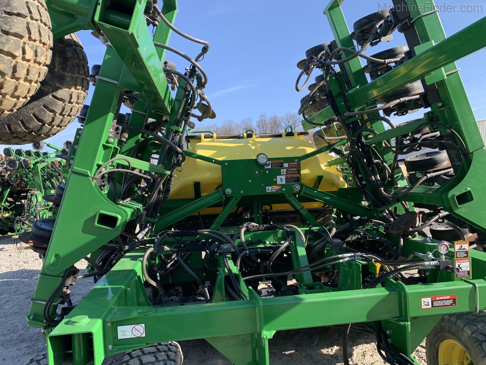 2016 John Deere 1990 Image 11