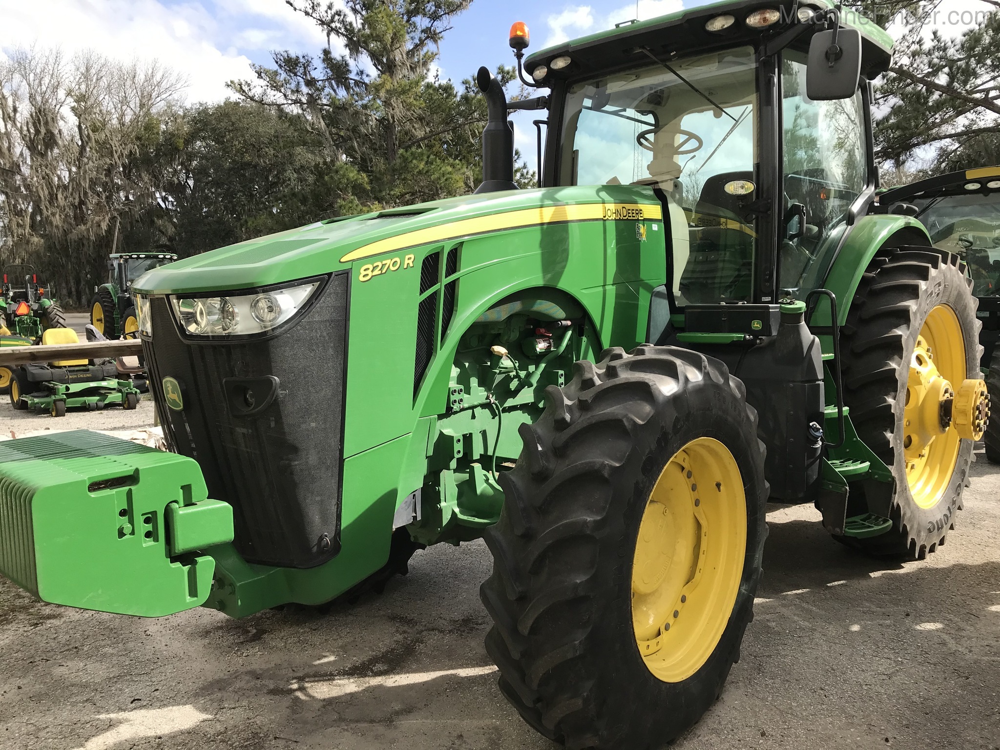 2017 John Deere 8270R Image 2