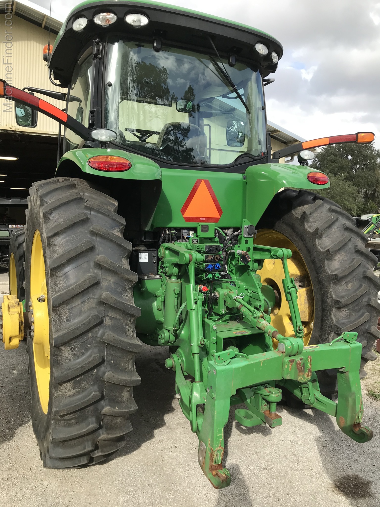 2017 John Deere 8270R Image 3