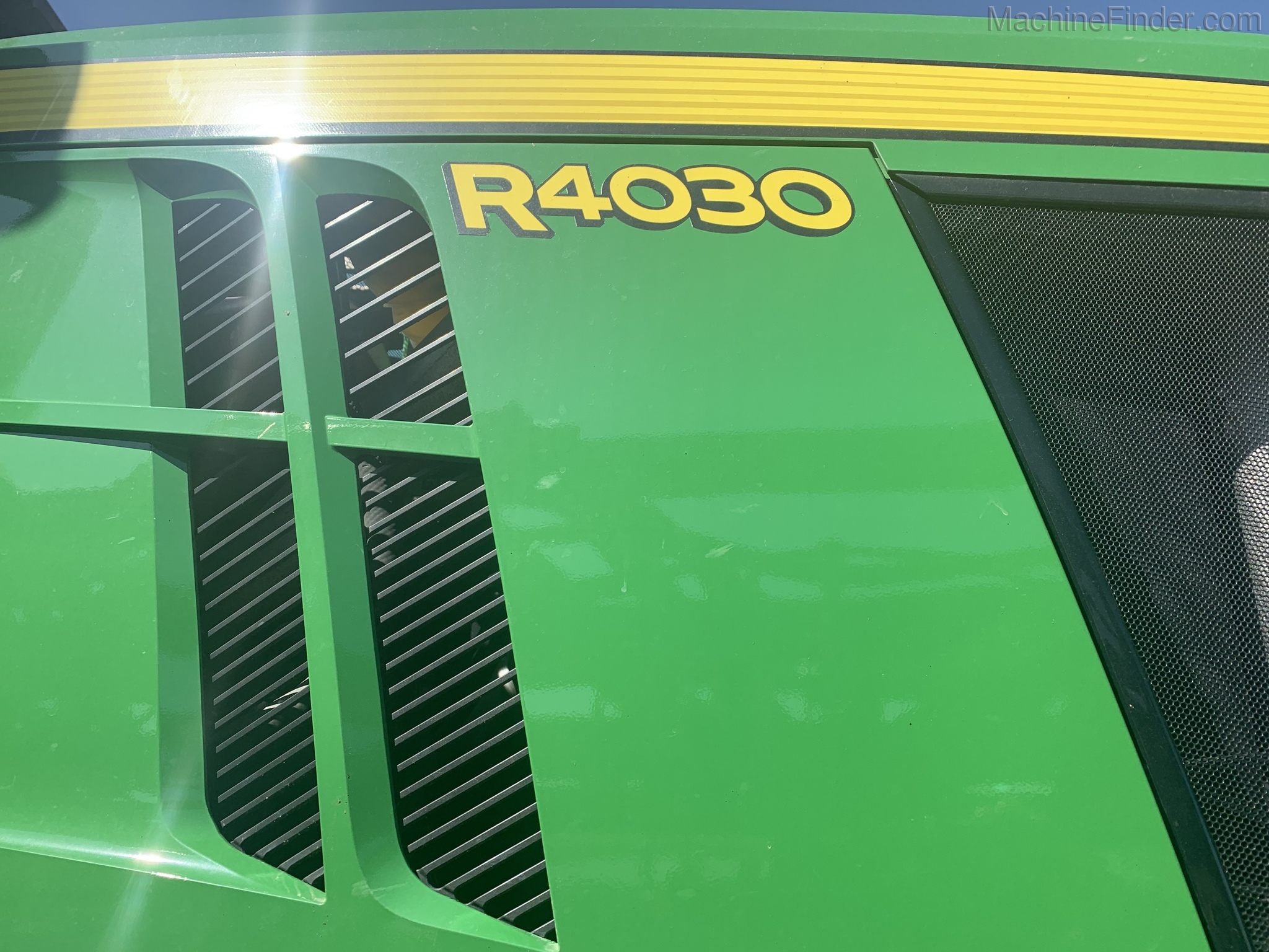 2019 John Deere R4030 Image 9