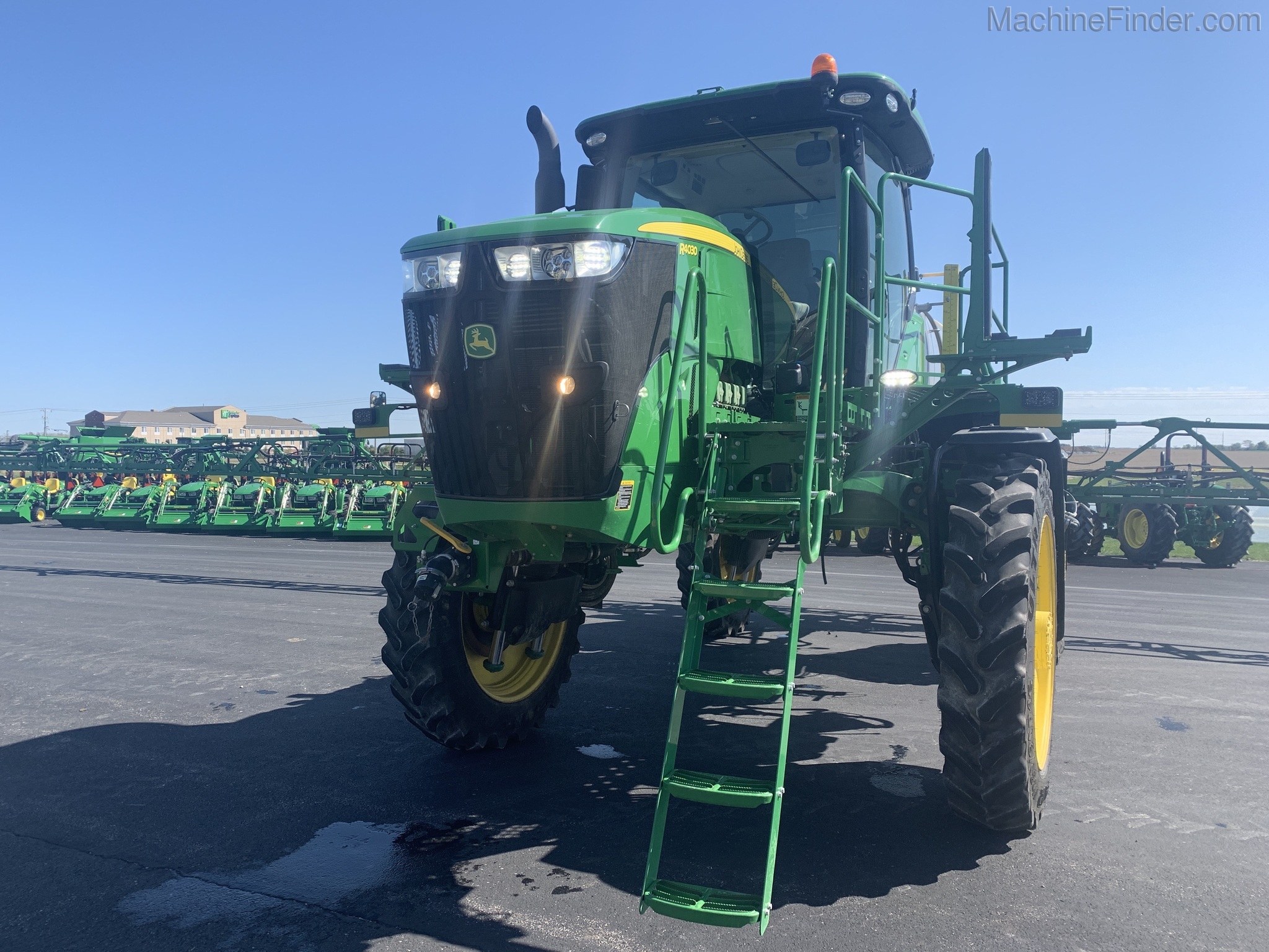 2019 John Deere R4030 Image 20