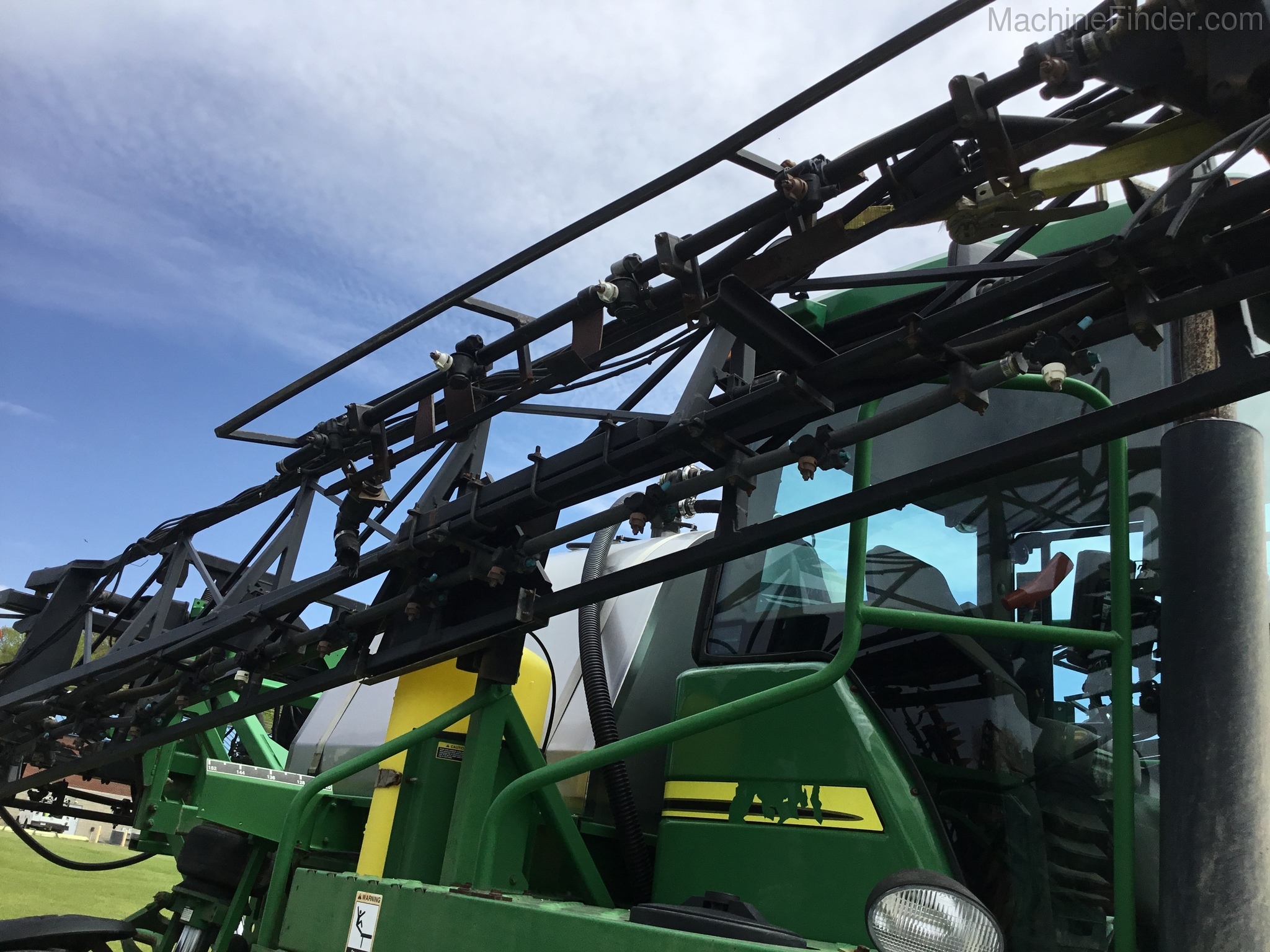 2004 John Deere 4710 Image 11