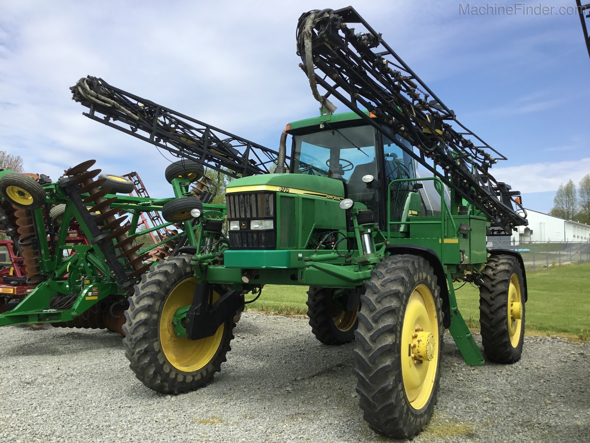 2004 John Deere 4710 Image 1