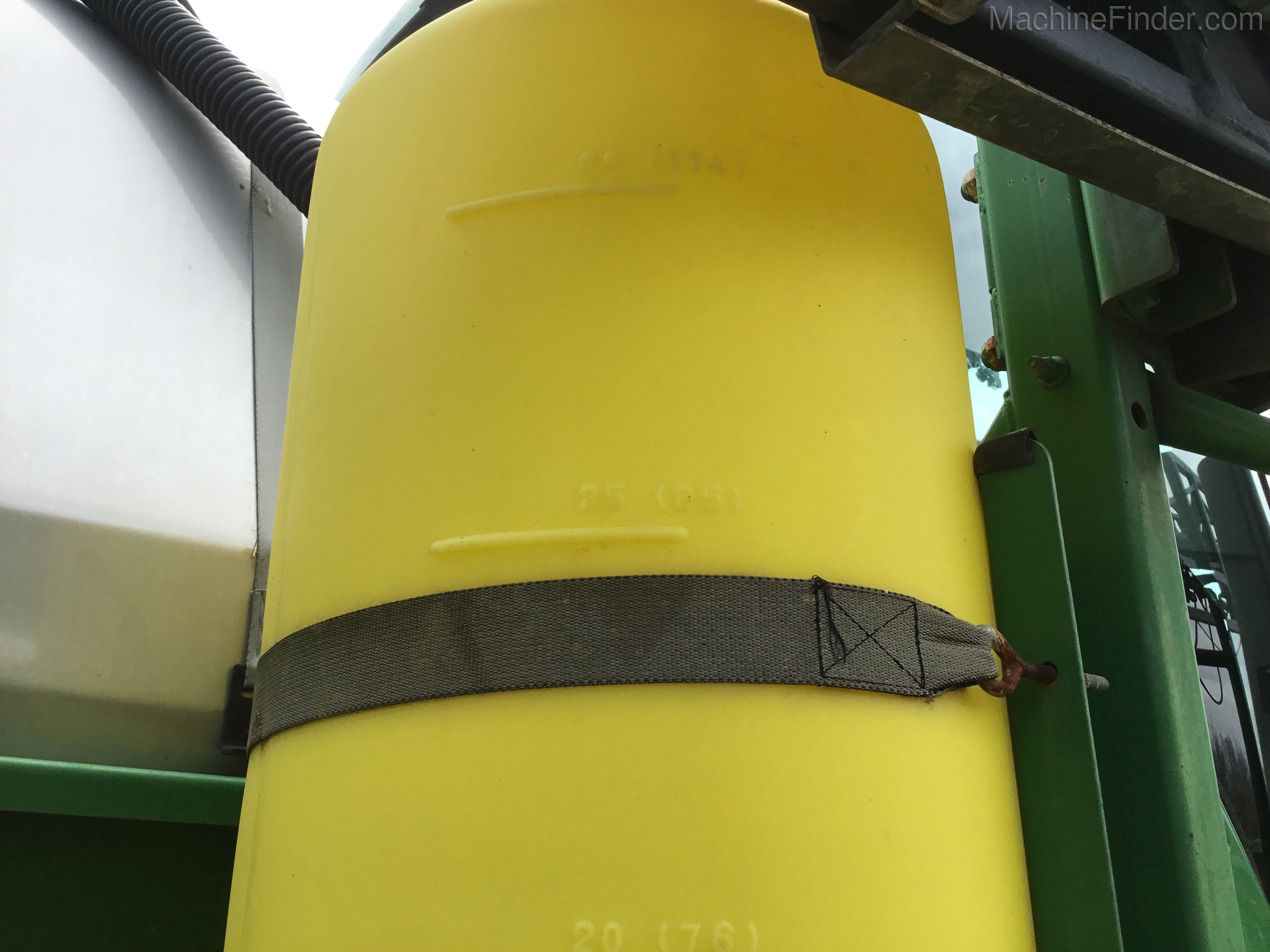 2004 John Deere 4710 Image 15